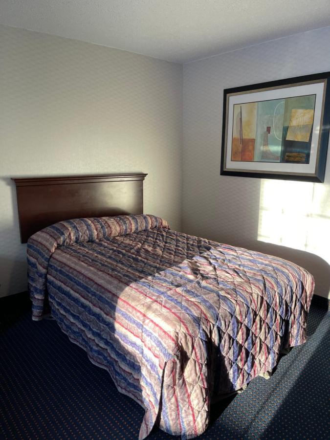 Budget Inn Temple Hills Exterior foto