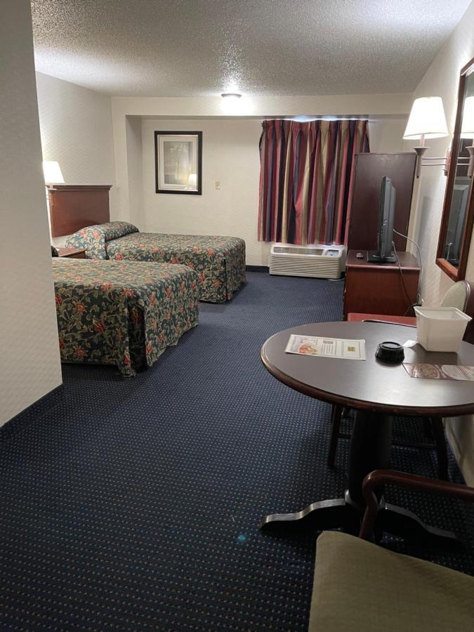 Budget Inn Temple Hills Exterior foto