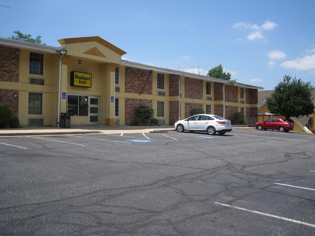 Budget Inn Temple Hills Exterior foto